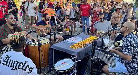 Samba Colaborativo é uma das atrações da festa.
