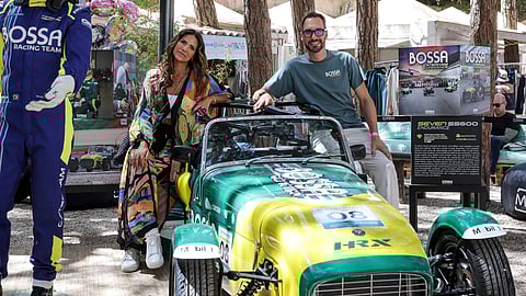 Fabi Barcelos e Rodrigo Buzzi (que também é piloto), criaram o time para competir no carro.
