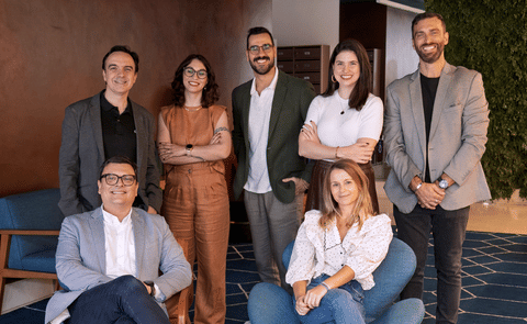 LLYC compra Digital Solvers e expande-se no Brasil
