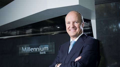 João Brás Jorge explica que todos os anos o banco oferece vinho e azeite portugueses de presente aos clientes.