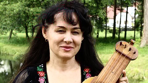Maria Pomianowska com uma suka.