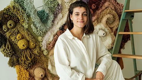 Obra da artista têxtil, Vanessa Barragão. 