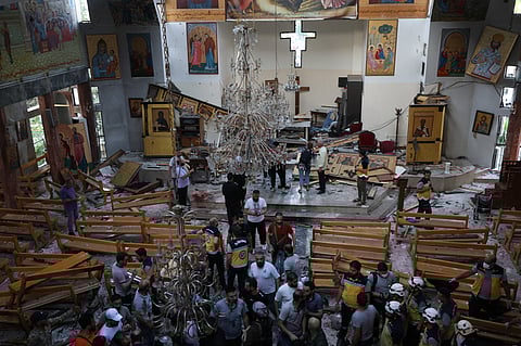 O cenário de destruição dentro da igreja ortodoxa Mar Elias, nos arredores de Damasco.