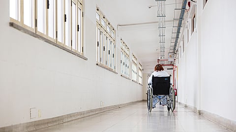 Episódios de quedas acabam por ter danos graves para os doentes.