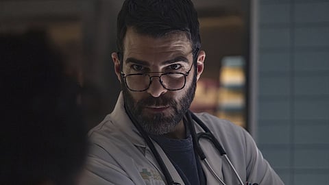 Zachary Quinto encontrou a nota certa para interpretar Wolf... Oliver Sacks.