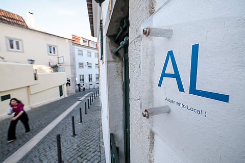 Eram levados os pertences "mais valiosos, mais facilmente vendáveis, de forma a obter um rápido proveito económico, para posterior satisfação de adição a substâncias psicotrópicas".