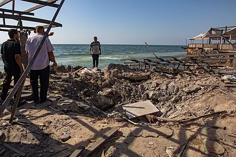 A Defesa Civil da Faixa de Gaza anunciou a morte de 24 palestinianos e dezenas de feridos no ataque que devastou o café Al-Baqa na segunda-feira