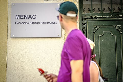 Criado em 2021, o MENAC tem-se debatido com insuficiência de pessoal e meios. O seu presidente, o juiz conselheiro António Pires Henriques da Graça, foi nomeado em 2022 para um mandato de seis anos, mas vai sair agora, por decisão do primeiro governo Montenegro.