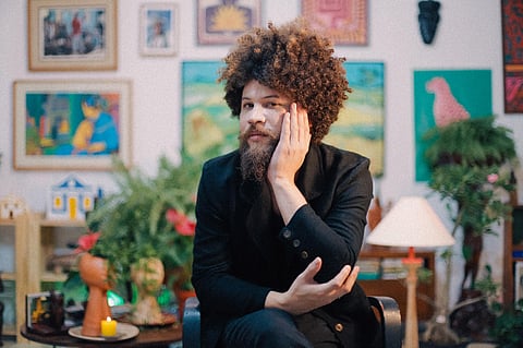 Cantor pernambucano faz dois shows no país.