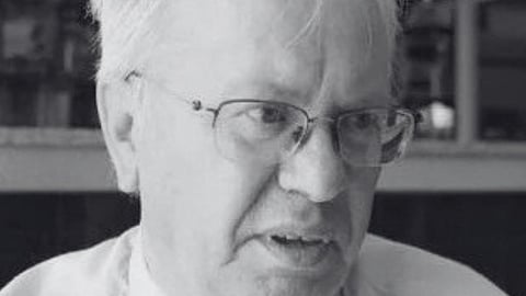 Morreu o escritor Álamo de Oliveira aos 80 anos