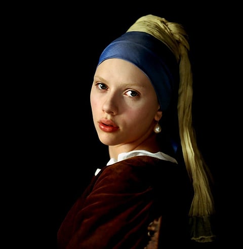 Scarlett Johansson em Rapariga com Brinco de Pérola, ou a relação entre a luz e a pele.