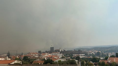 Motorista de camião é constituído arguido por autoria do incêndio que lavra no Alandroal