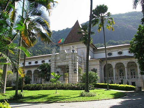 Visita começa no Rio de Janeiro.