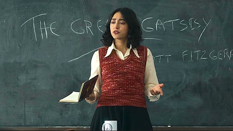 Golshifteh Farahani no papel de Azar Nafisi: ler e pensar.