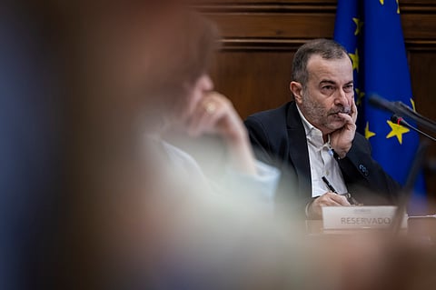 Ex-diretor de dermatologia diz que não sabia o que os médicos ganhavam em cirurgias adicionais