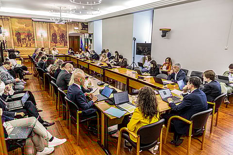 Às 15:00, a Comissão de Direitos, Liberdades e Garantias vota a criação da Unidade Nacional de Estrangeiros e Fronteiras (UNEF) e várias mudanças na Lei dos Estrangeiros, que vão restringir ainda mais a imigração.