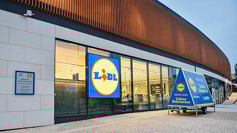 O Lidl junto ao Estádio do Restelo é um dos que disponibiliza o parque de estacuionamento no âmbito desta parceria