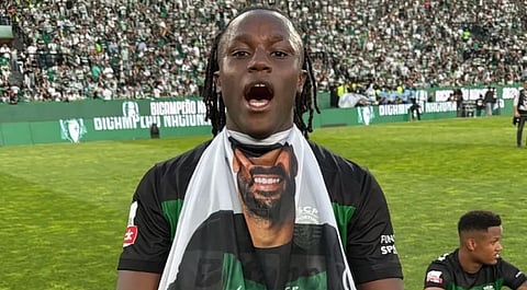 Geovany Quenda no momento em que exibiu a camisola que lhe valeu um jogo de castigo.