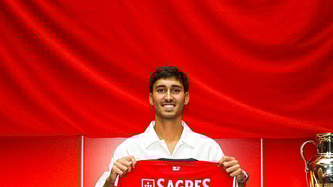 Lateral esquerdo Rafael Obrador assina pelo Benfica. "Vou dar a minha vida por esta camisola"
