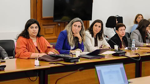 A deputada do Chega Cristina Rodrigues pediu a interrupção dos trabalhos por cinco minutos, que acabou por se prolongar.