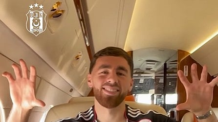 Kokçu já veste a camisola do clube turco. 