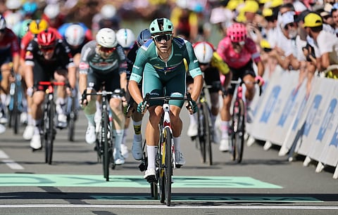 Jonathan Milan corta a meta em Laval.