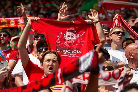 Muita emoção no primeiro jogo do Liverpool após a morte de Diogo Jota (veja fotos e vídeos)