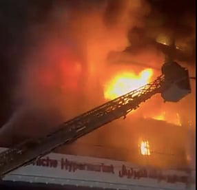 Incêndio em centro comercial no Iraque faz pelo menos 60 mortos