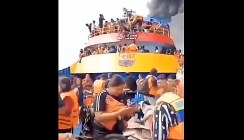 O porta-voz da Agência de Segurança Marítima da Indonésia, Teguh Prasetya, disse à Antara que as forças de segurança “ativaram imediatamente” um barco para evacuar os 280 passageiros a bordo.