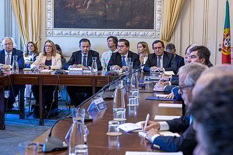 Patrões insistem no fim das restrições ao ‘outsourcing’, sindicatos "fortemente" contra

