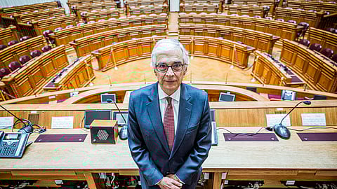 José Pedro Aguiar-Branco é presidente do Parlamento, eleito com ampla maioria, ao contrário do ano passado.