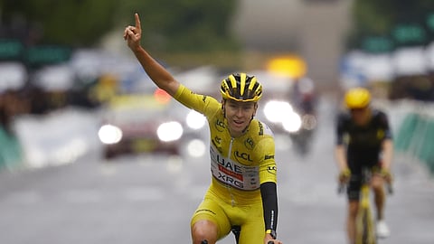 Tadej Pogacar corre para o quinto Tour da carreira.