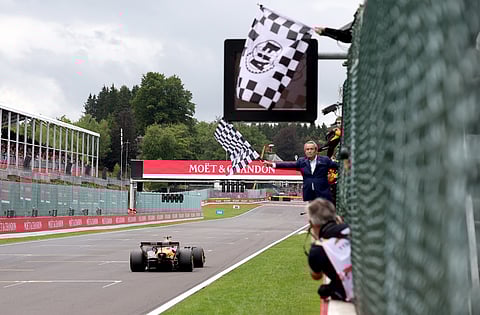 Oscar Piastri foi o primeiro a ver a bandeira de xadrez