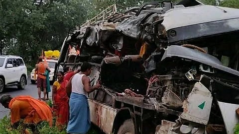 Pelo menos 18 peregrinos morreram em acidente de autocarro na Índia