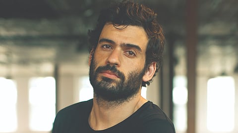 Natural de Aveiro, André da Loba e estudou e trabalhou em Nova Iorque sete anos. Voltou para Portugal há dez  e vive no Porto. 
