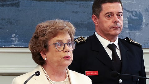 A atual ministra da Administração Interna, Maria Lúcia Amaral, que, questionada sobre onde estava o Governo enquanto o país ardia, respondeu: “Quem decide precisa de tranquilidade e sossego”.