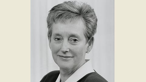 Morreu a mulher que inspirou a M de 007
