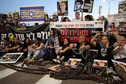 Familiares de reféns protestam em Jerusalém.
