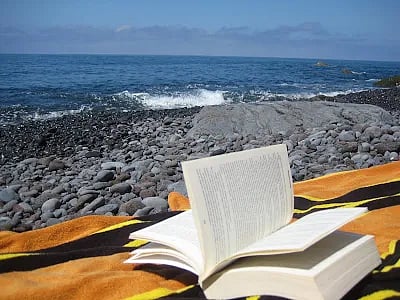 A sugestão de três livros enormes para ler na praia não é absurda. Leia a justificação no texto.