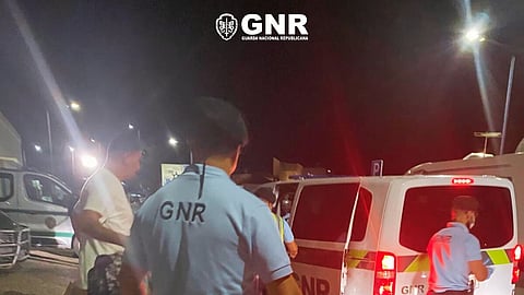 Seis migrantes que chegaram ao Algarve, entre os quais três crianças, levados para centros temporários