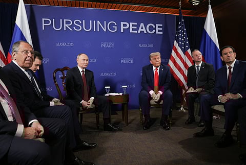 Putin diz estar "verdadeiramente interessado" no fim do conflito na Ucrânia e Trump admite que "não há acordo"