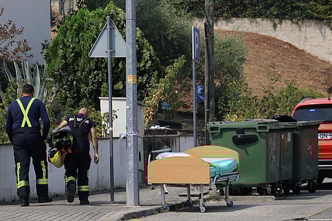 Um curto-circuito num colchão anti-escaras, elétrico, terá sido o causador de um incêndio.