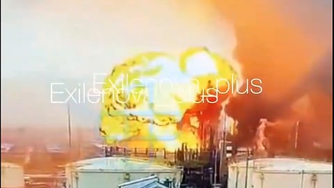 Drones ucranianos incendeiam terminal de combustíveis e danificam central nuclear russa