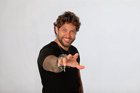 O cantor Rafa Barreto, um dos membros do grupo.