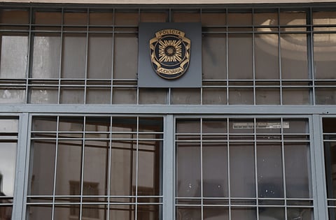 Jovem detido por suspeita de violação em encontro marcado através de uma aplicação online