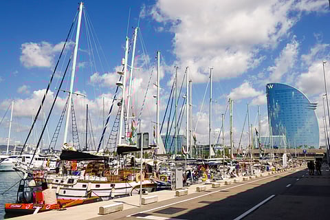 Flotilha para Gaza segue viagem mas sem cinco dos barcos mais pequenos