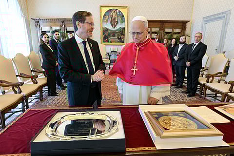 O presidente israelita, Isaac Herzog, com o papa Leão XIV, no Vaticano.