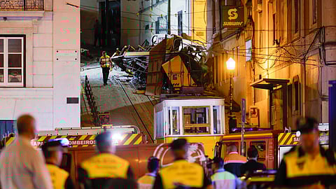 O Elevador destruído na passada quarta-feira está na posse da PJ, para perícias