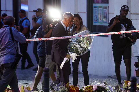O Presidente da República foi esta noite depositar flores no local do acidente.