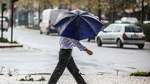 Fim de semana marcado por chuva e "descida acentuada" da temperatura
